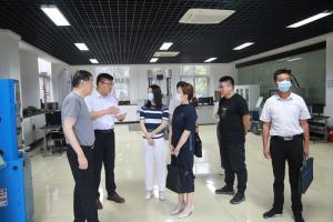 省交通運(yùn)輸廳科技處領(lǐng)導(dǎo)蒞臨河南省高遠(yuǎn)公路養(yǎng)護(hù)技術(shù)有限公司